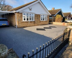 After - Driveway Laid In Titan Silver Resin With Triple Black Diamonds